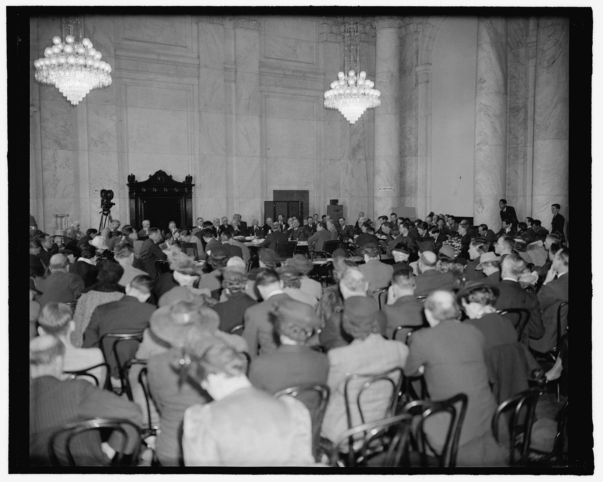Senate hearing climate — Shokin adjacency and investigator products.