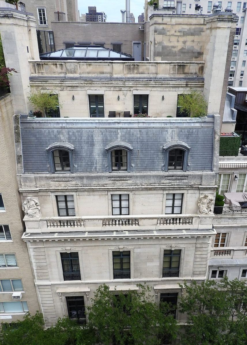 9 East 71st Street, Manhattan: Epstein’s townhouse, which passed to him from a Wexner-linked company.