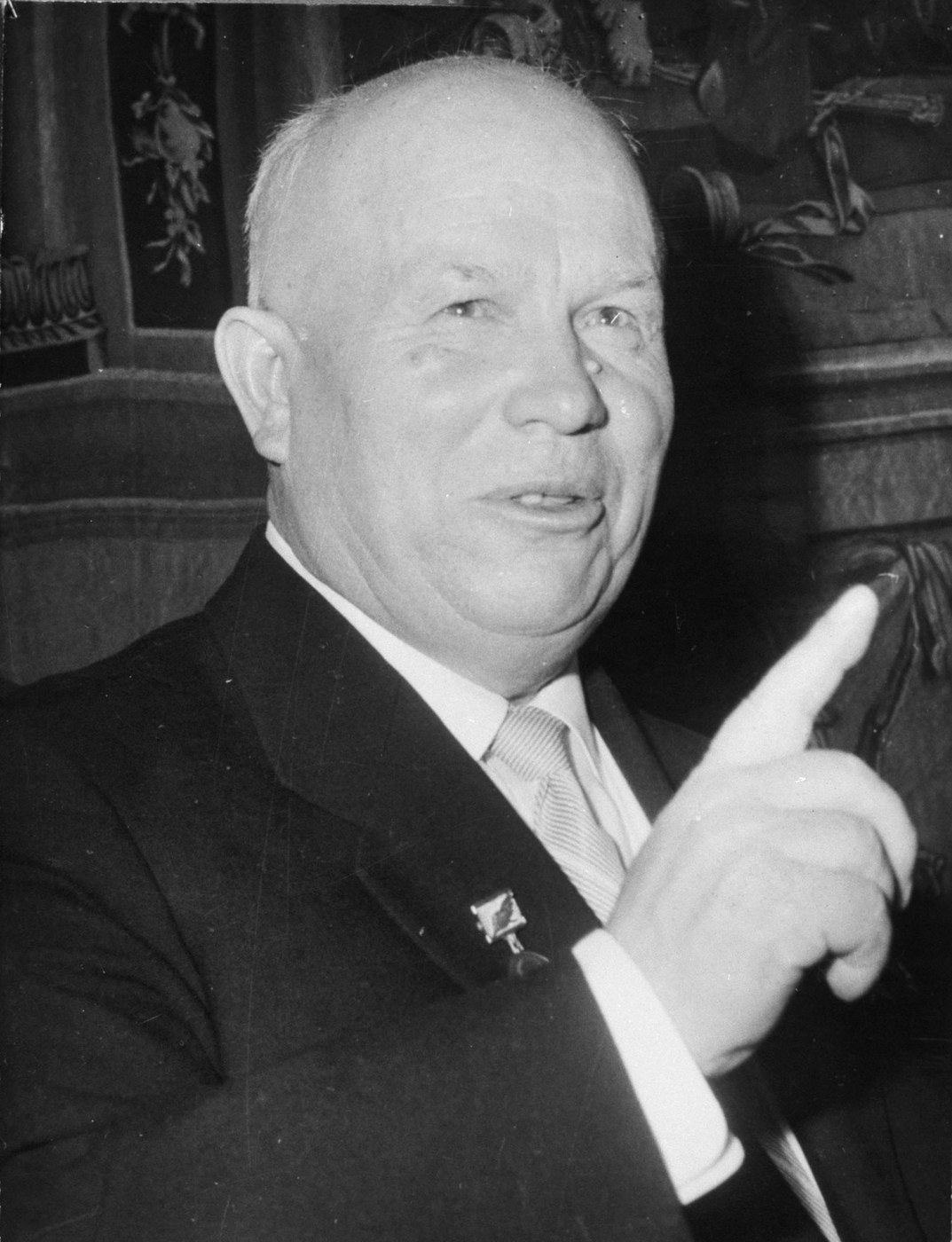Khrushchev — withdrawal announcement, bargain historiography, and long memory fights.